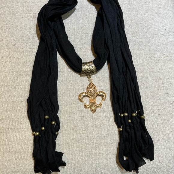 Accessories - NWT Fleur de Lis Scarf